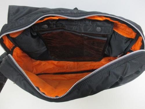 ビジネスバッグのメンズ　タンカー