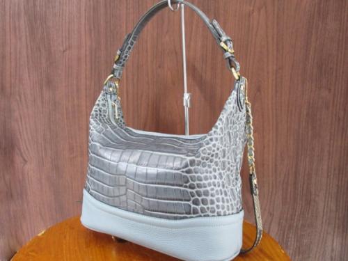 COCOCELUX GOLDのココセリュックス ゴールド