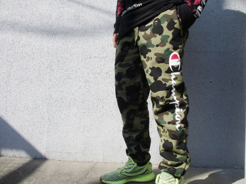 ストリートブランドのA BATHING APE x Champion