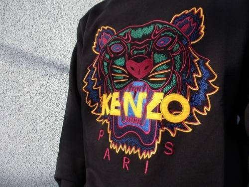 タイガースウェットシャツのメンズ