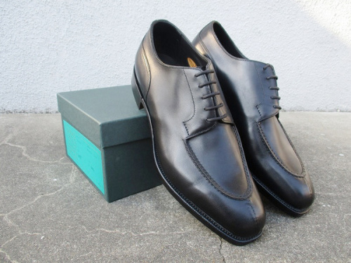 ビジネスアイテムのEDWARD GREEN