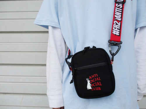 ストリートブランドのFR2×ANTI SOCIAL SOCIAL CLUB