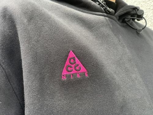 ﾌﾟﾙｵｰﾊﾞｰﾊﾟｰｶｰのメンズ