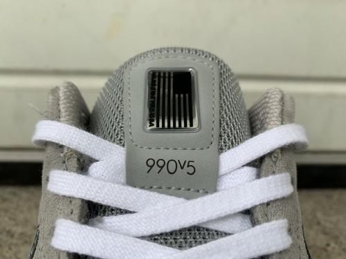 ニューバランスのスニーカー