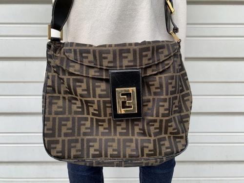 FENDI】ズッカ柄FF金具ショルダーバッグが入荷致しました。[2020.06.22 