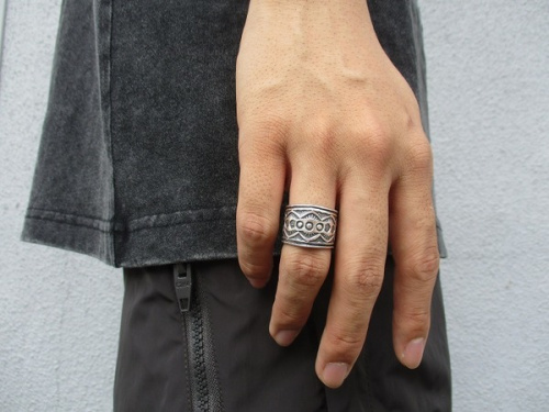 ラグジュアリーブランドのGary Reeves