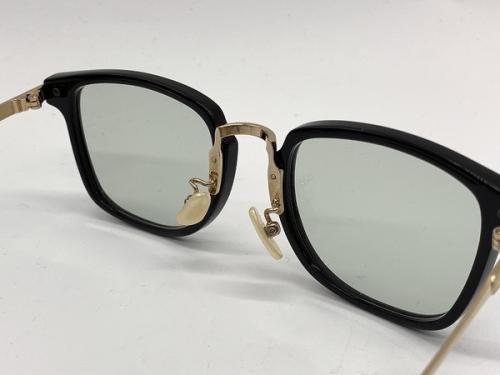 アヤメのサングラス