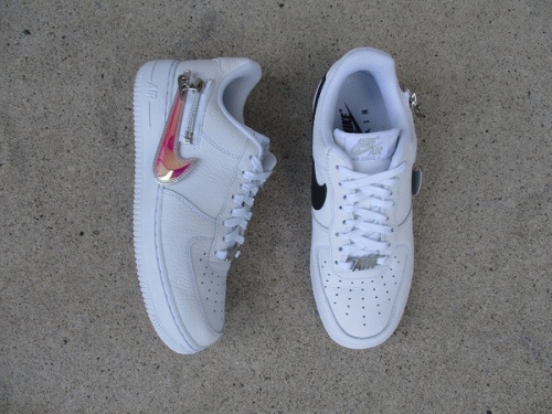 スニーカーのNIKE