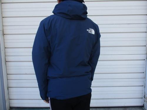 ザノースフェイスのMOUNTAIN JACKET