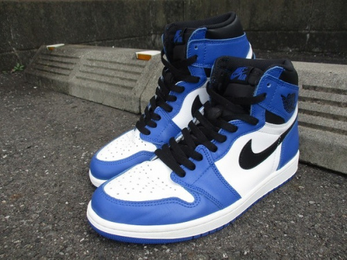 スニーカーのNIKE