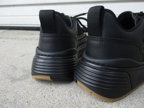 ボッテガベネタのLACE-UPSPEEDSTER TRAINERS IN STORM CUIR