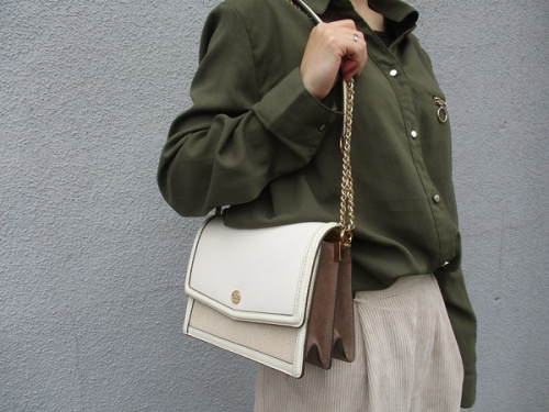 キャリアファッションのTORY BURCH