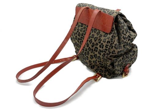 フェンディのレオパードリュック