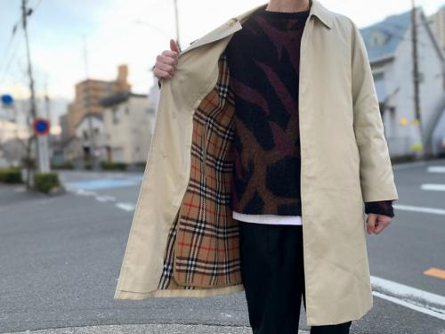 バーバリーのステンカラーコート