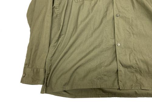 COMOLIのオープンカラーシャツ オリーブ