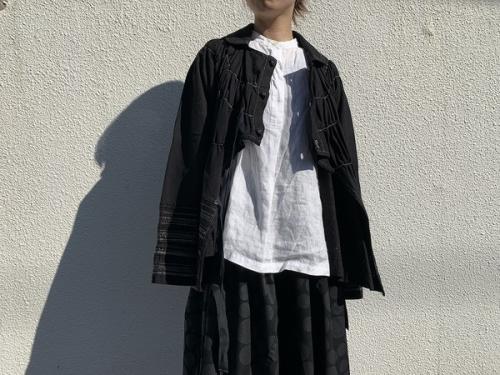 トリコ コム デ ギャルソンのレース刺繍ギャザーコットンリネンジャケット