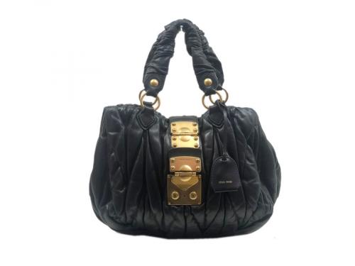 ミュウミュウの2wayショルダーバッグ