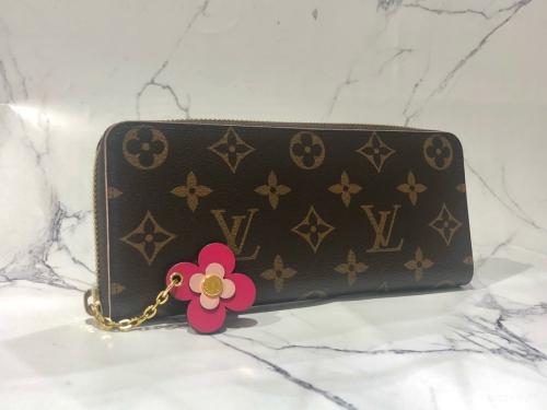ルイ ヴィトン　のポルトフォイユクレマンスフラワー