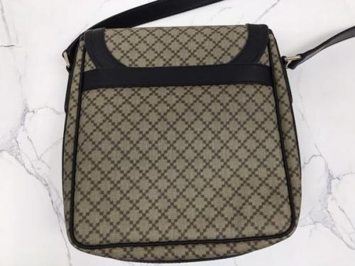 グッチのフラップショルダーバッグ