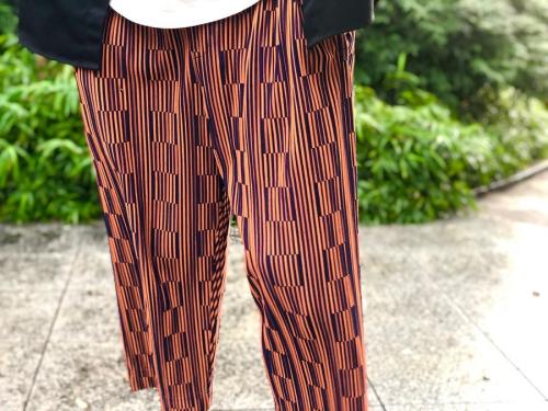 オム プリッセ イッセイ ミヤケのプリーツパンツ