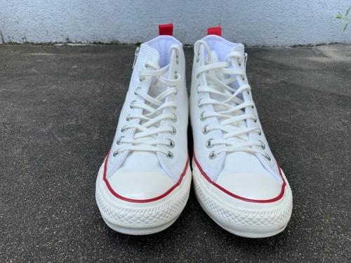 コンバース×デンハムのスニーカー