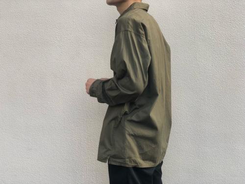 オープンカラーシャツのメンズ