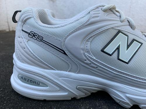 ニューバランスのスニーカー