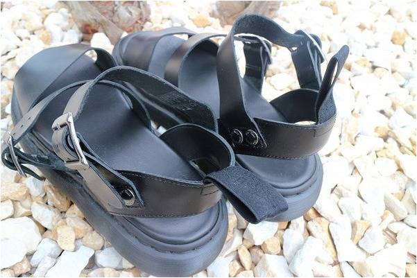 モ*ロ様 Dr. Martens Maldon スポーツサンダル US10日本サ セール】【Dr.Martens / ドクターマーチン】Forster（サンダル
