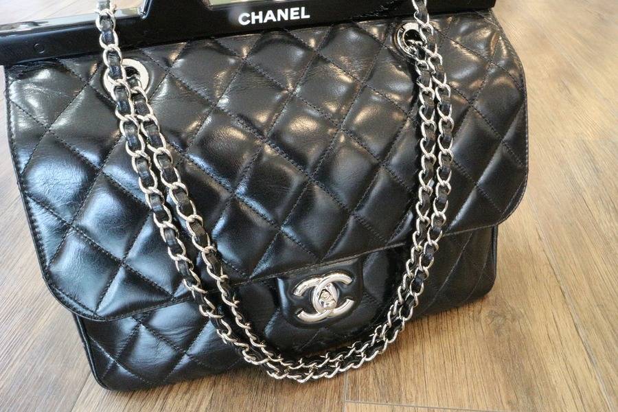 Chanel シャネル のバッグ 豪華に2点同時入荷致しました 16 06 25発行
