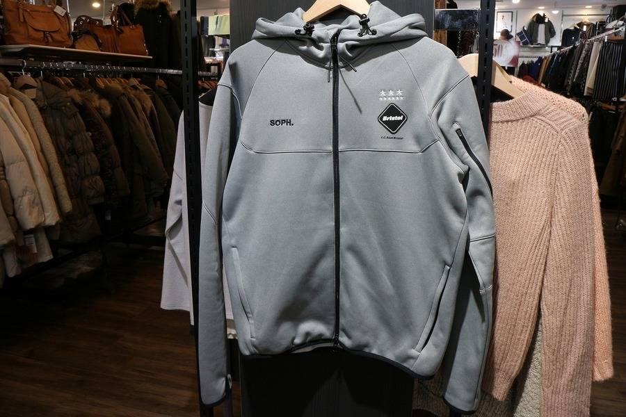 エフシーアールビーFCRB ソフSOPH ボアトレーナー白黒M 楽天市場】soph fcrb（スウェット・トレーナー｜トップス