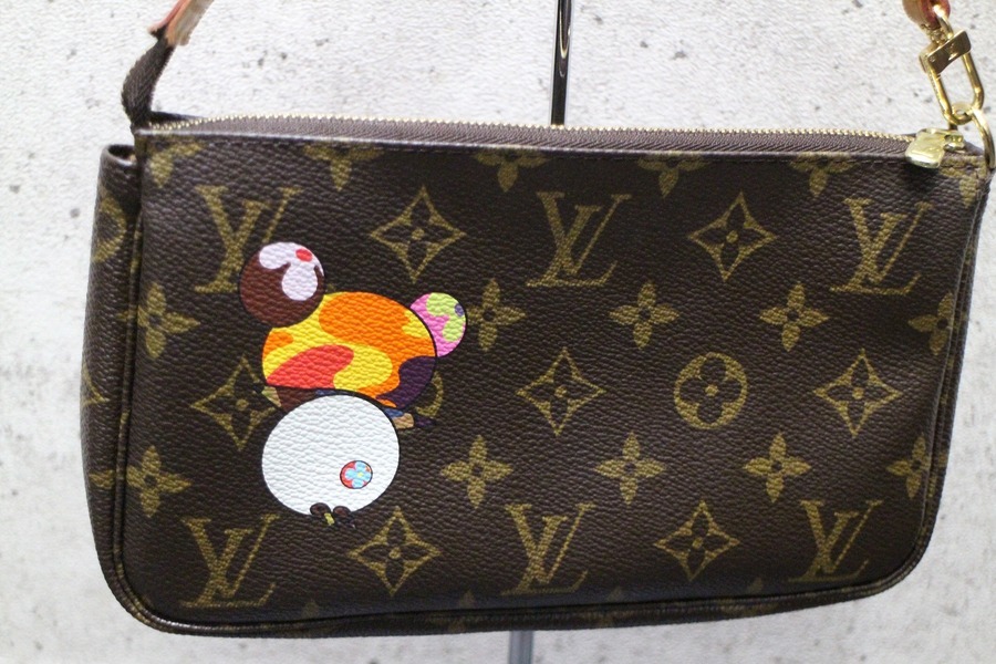 希少なLOUIS VUITTON（ルイ・ヴィトン）村上隆コラボモデル入荷致し