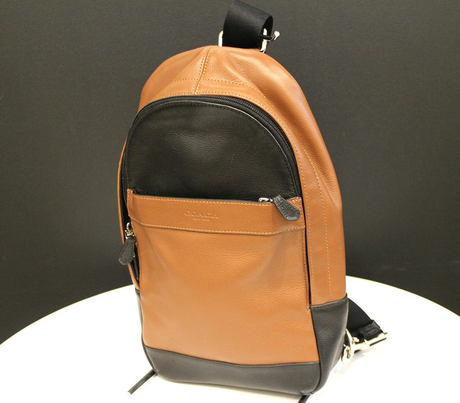 ★着用1回美品、日本未入荷レア商品★COACH ボディバッグ COACHからお洒落なボディバッグが入荷です！！｜ブランド品・古着の