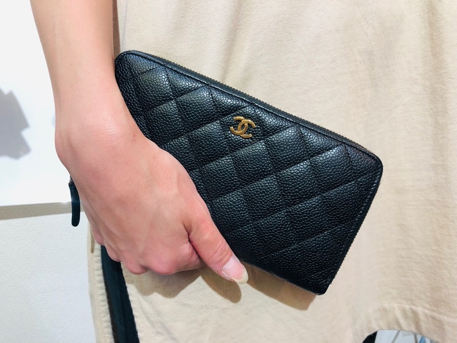 世界的セレブにも愛される《CHANEL》よりキャビアスキンラウンド