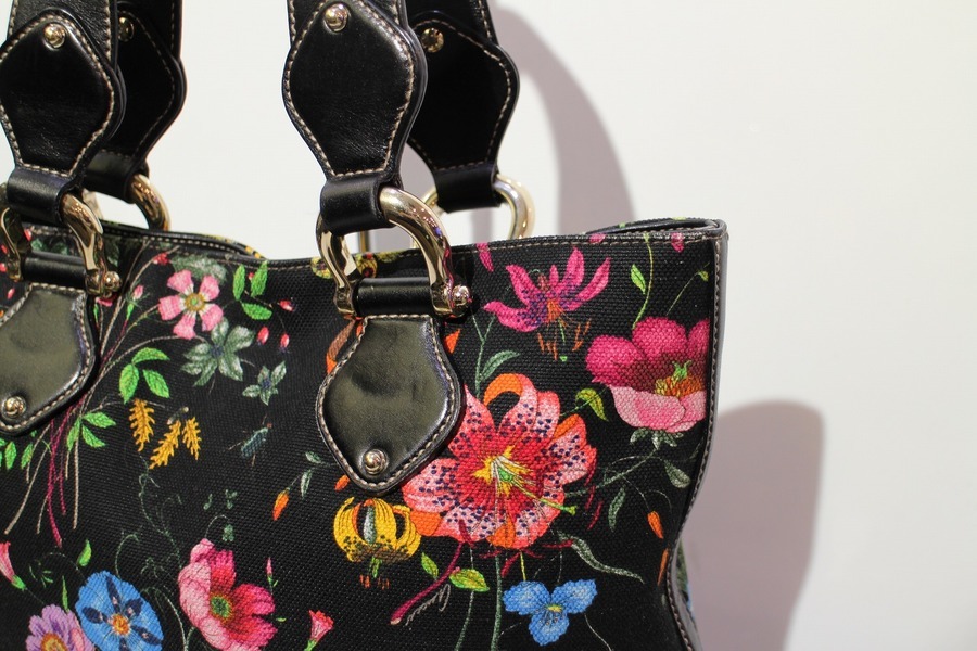 トレンド感も◎【GUCCI/グッチ】フローラキャンバストートバッグ