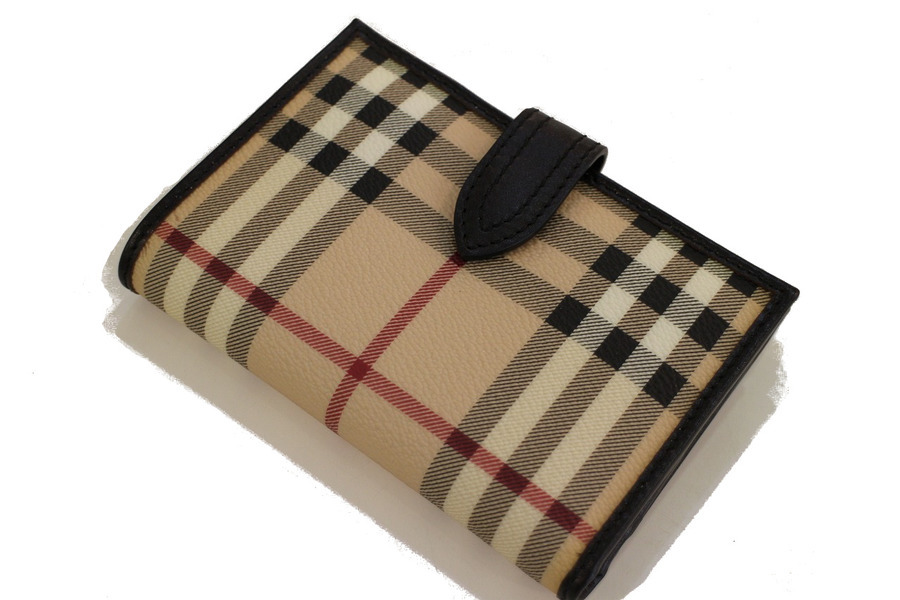 BURBERRY/バーバリー】アイコンのノヴァチェック財布入荷[2020.03.14