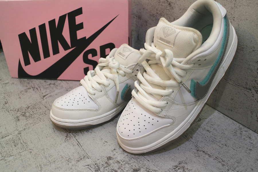 270 NIKE SB DUNK LOW DIAMOND