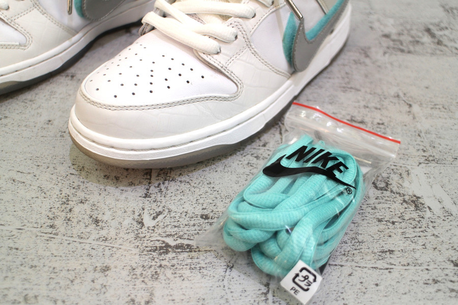 DIAMOND SUPPLY CO × NIKE SB DUNK LOW PRO