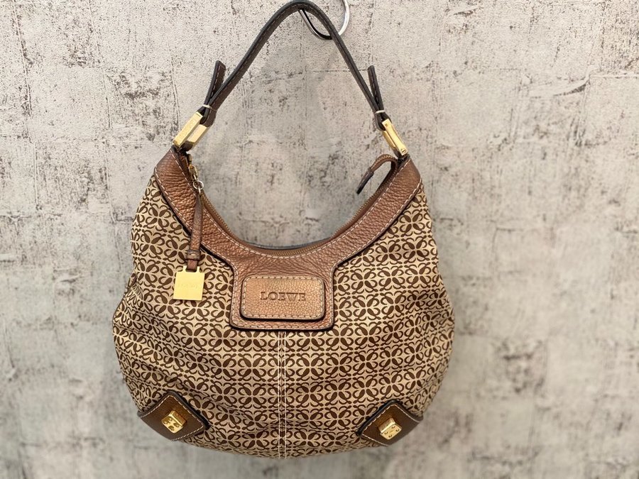 LOEWE/ロエベ】よりワンショルダーバック入荷。[2020.06.04発行]｜トレ 