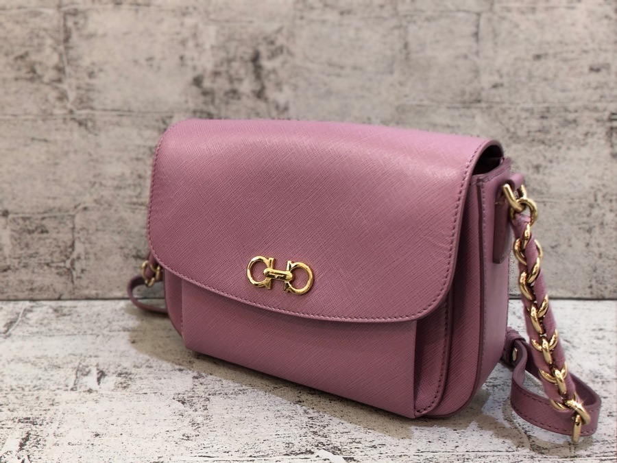 Salvatore Ferragamo／サルヴァトーレ フェラガモ】よりショルダー