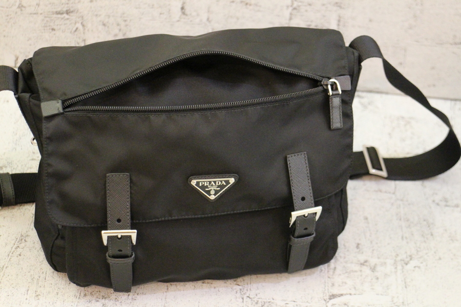 PRADA／プラダ】ナイロンショルダーバッグ入荷。[2020.07.11発行