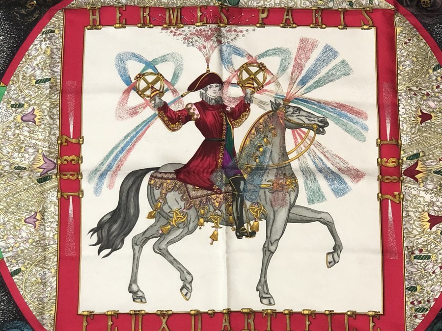 HERMES/エルメス】カレ90”FEUX D'ARTIFICE 技巧の火”買取入荷