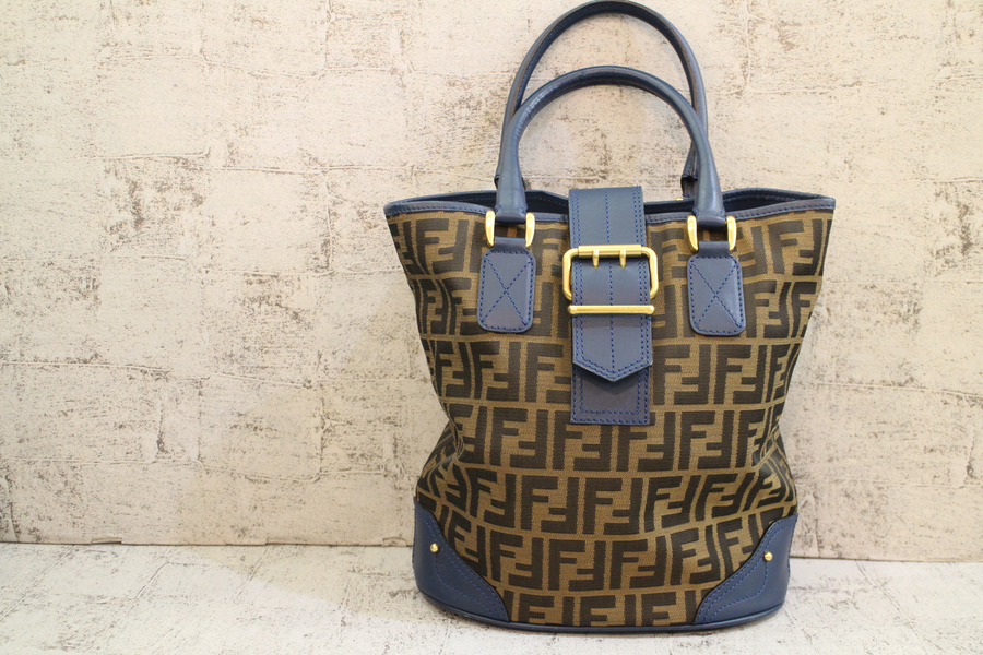 FENDI／フェンディ】ズッカ柄レザー切替バケツ型トートバッグ買取入荷