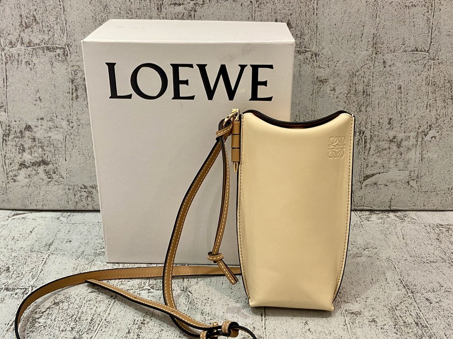 LOEWE　ショルダー　ゲートポケット　人気