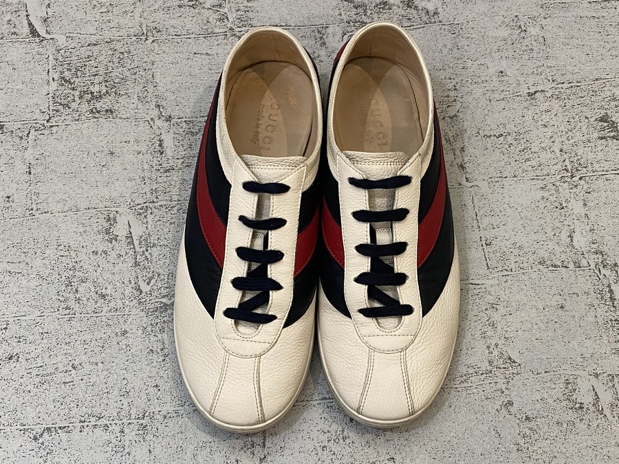 た*ゃ様 GUCCI 靴 GUCCI☆GGエンボス メンズ スニーカー☆すぐ届く！ (GUCCI