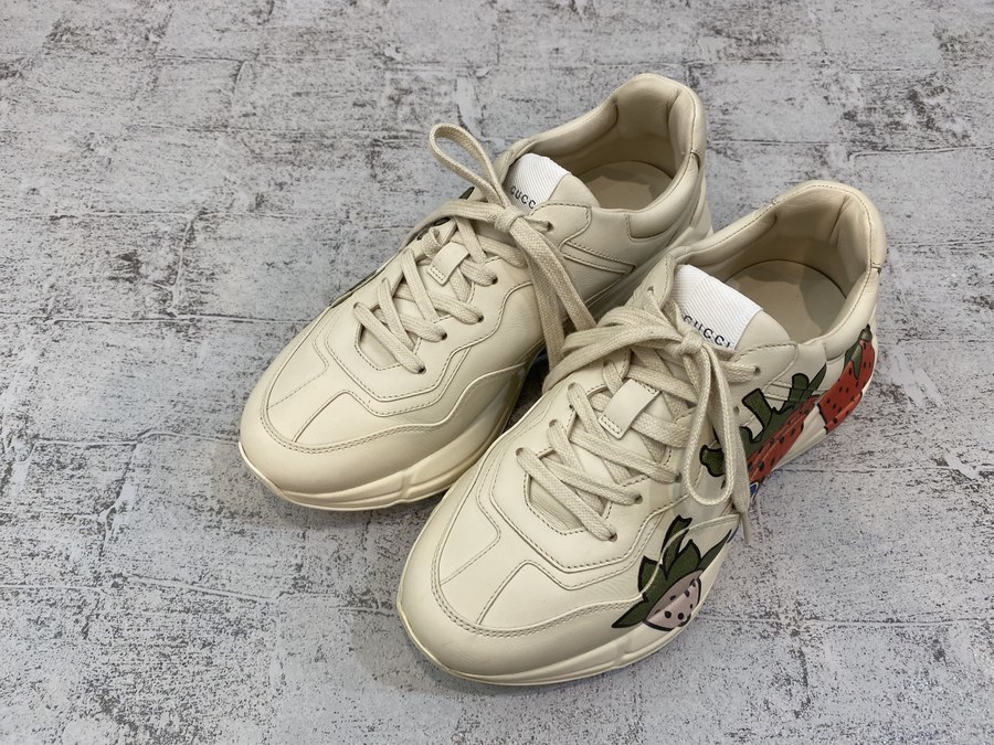 ぐっちゃん 中古・古着通販】GUCCI (グッチ) ローカットスニーカー ブラック