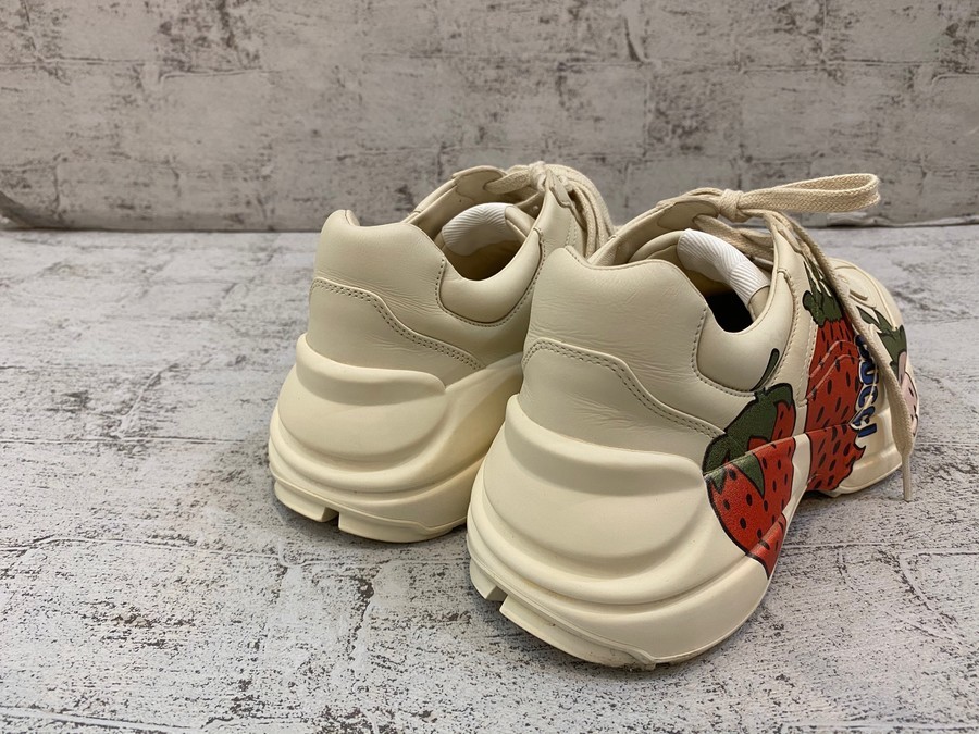 グッチ GUCCI 617964 XJDF7 サイズ:M シューティングスター GUCCI(グッチ) ばなにゃクルーネックスウェット617964 617964