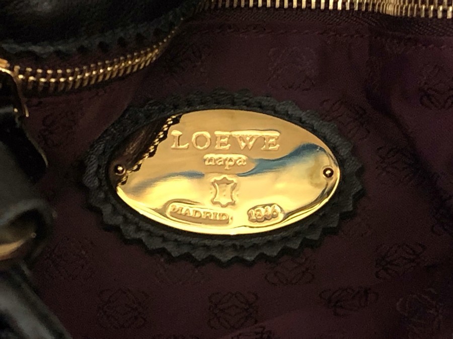 LOEWE / ロエベ 】よりアナグラム巾着ショルダーバッグ買取入荷 LOEWE / ロエベ 】よりアナグラム巾着ショルダーバッグ買取入荷