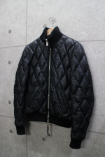 Dsquared2（ディースクエアード）からラムレザーキルティングダウン