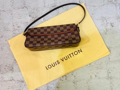 「ラグジュアリーブランドのLOUIS VUITTON 　 」