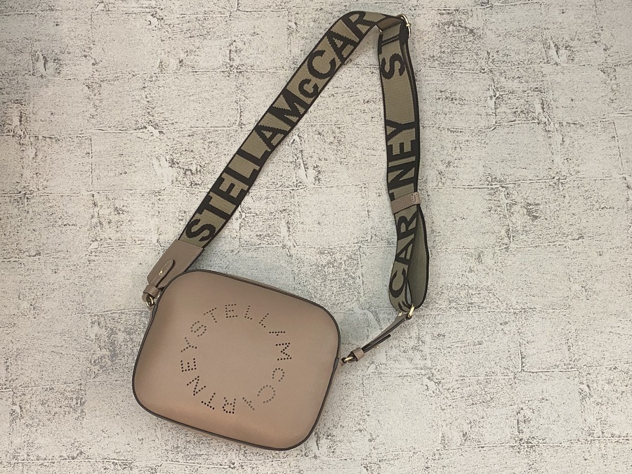 STELLA McCARTNEY/ステラマッカートニー】よりロゴカメラバッグ